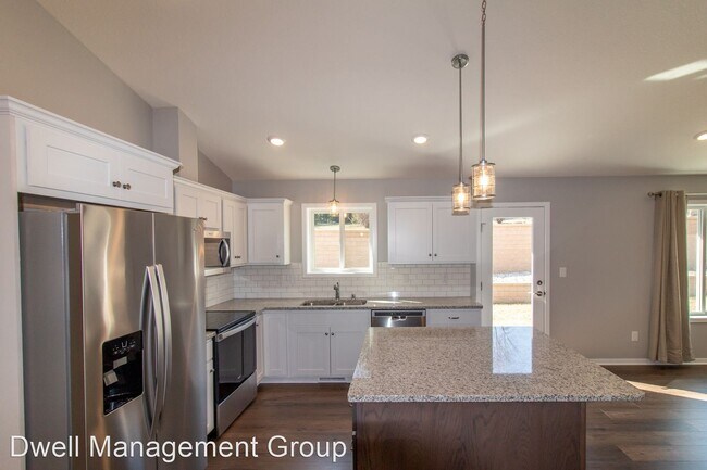 Foto del edificio - 3 br, 2 bath House - 5684 56th Street Nort...