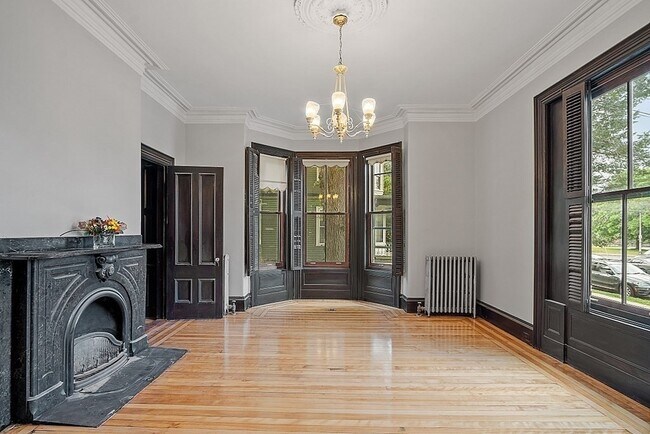 Foto del edificio - 42 Highland St