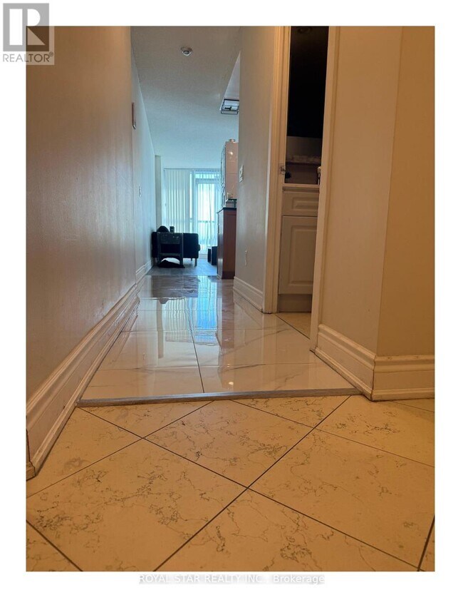 Photo du bâtiment - 208 Queens Quay W