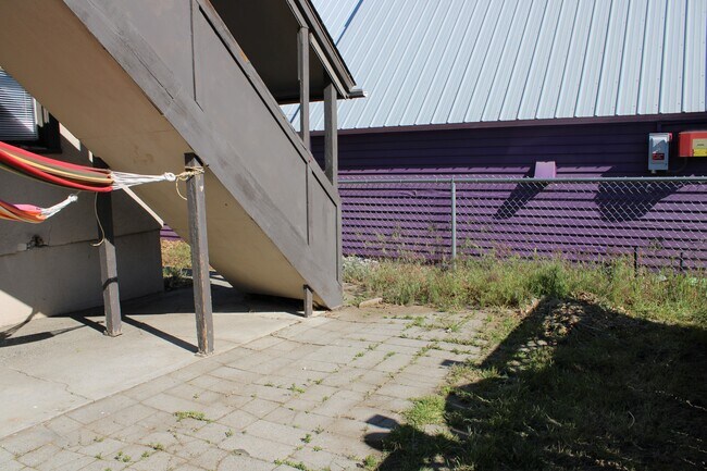 Foto del edificio - 17 N Buchanan Ave