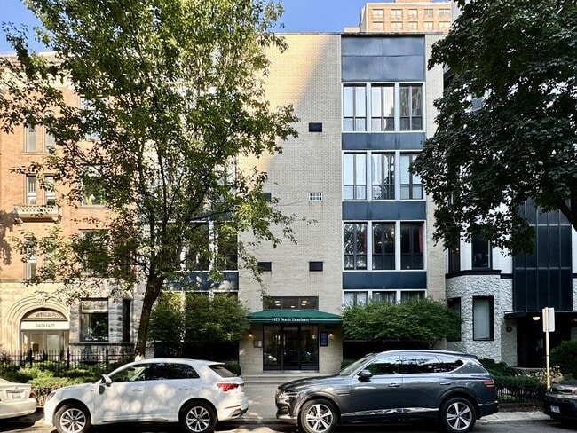 Building Photo - 1430 N Dearborn St