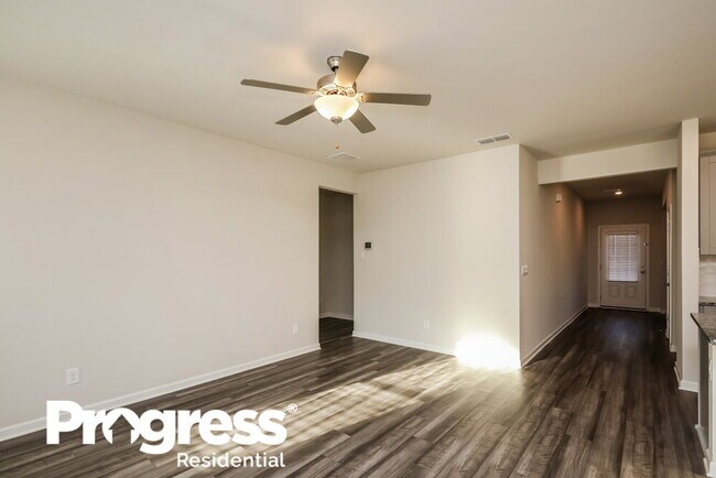 Foto del edificio - 5856 Hackberry Ln