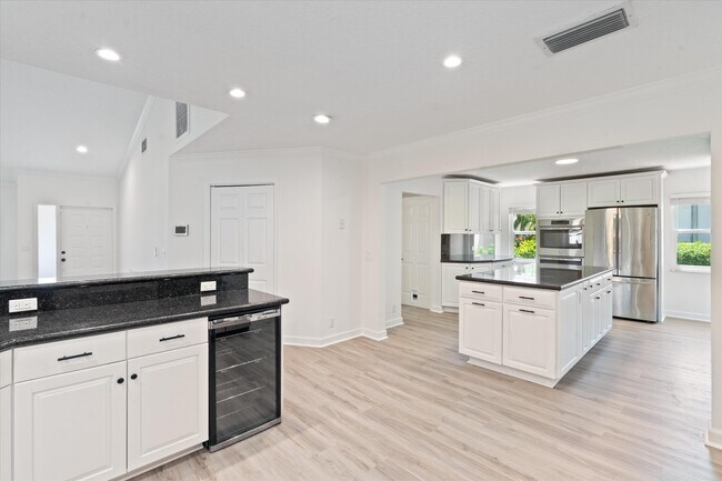 Foto del edificio - 1375 NW 16th St