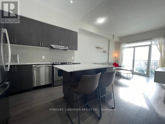 Photo du bâtiment - 2560 Eglinton Ave W