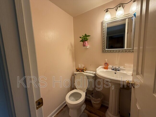 Foto del edificio - 3877 Sherman Oaks Ave