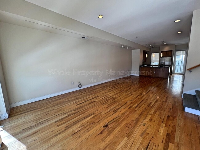 Foto del edificio - 2403 Bryant St