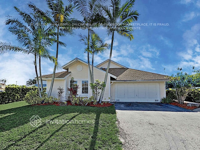 Building Photo - 10105 SW 141st Ct