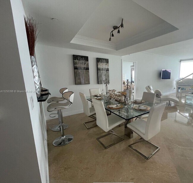 Foto del edificio - 1331 Brickell Bay Dr
