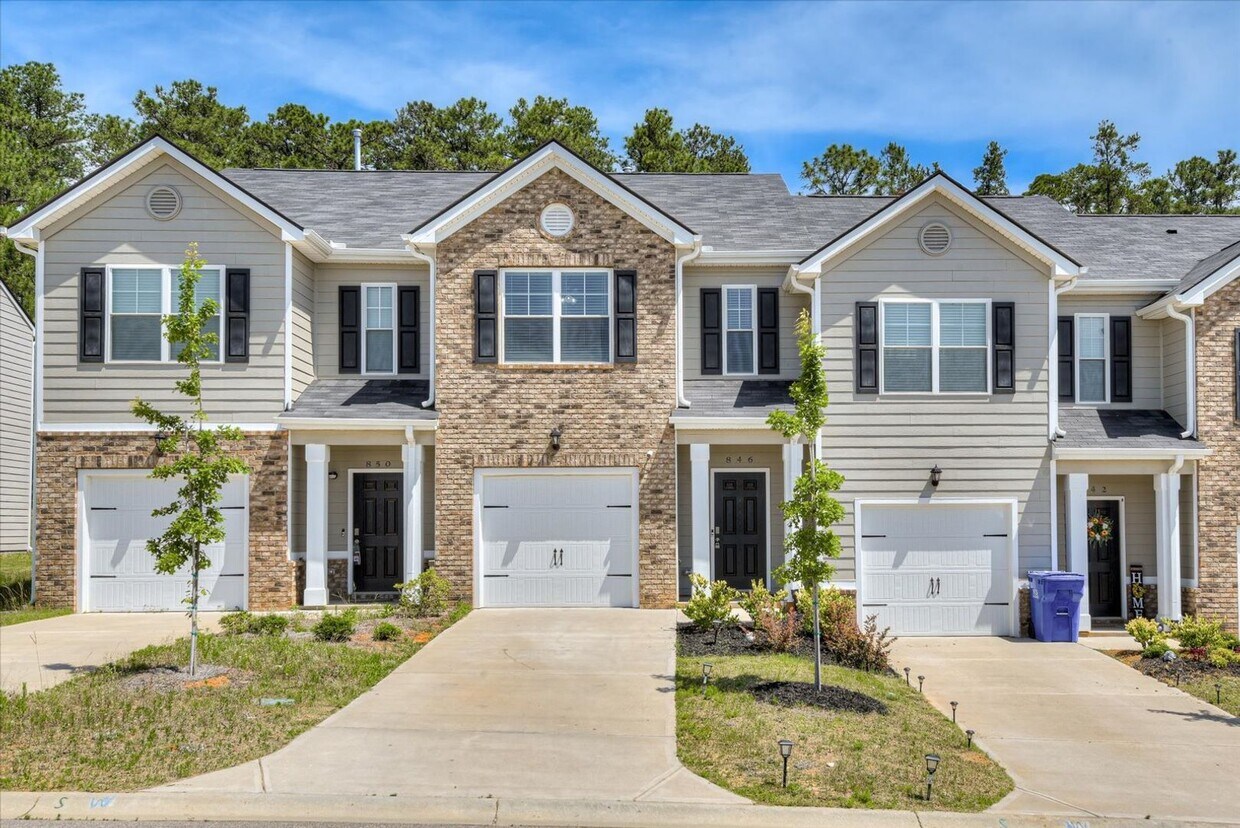 Primary Photo - 846 Quaint Parish Cir