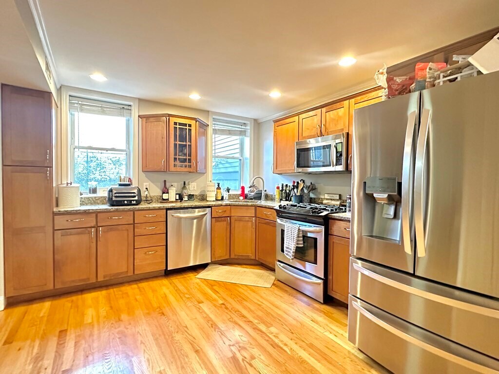 Foto principal - 494 E 3rd St