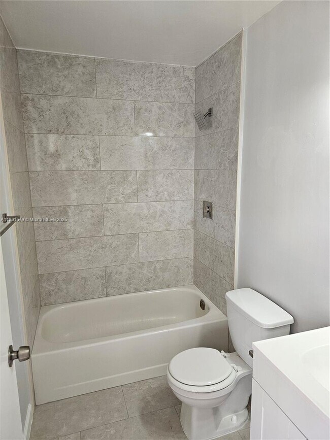 Foto del edificio - 5849 Wiley St