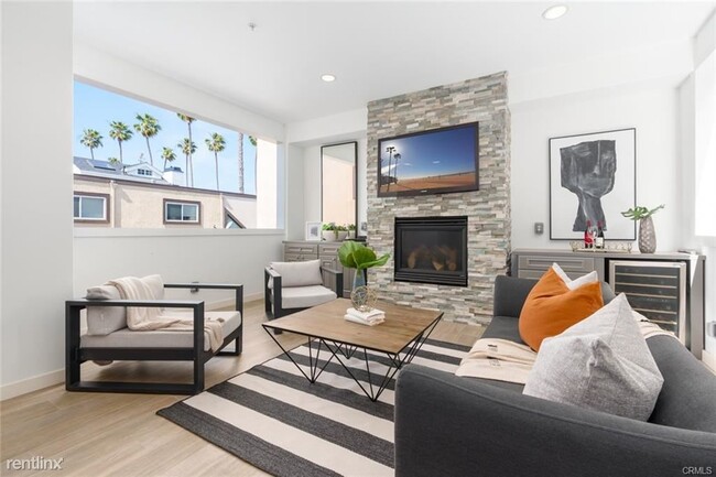 Foto del edificio - 2 br, 2.5 bath Condo - 432 1/2 Goldenrod Ave