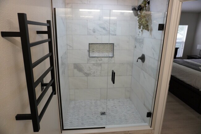 Foto del edificio - 4923 Barnstead Dr