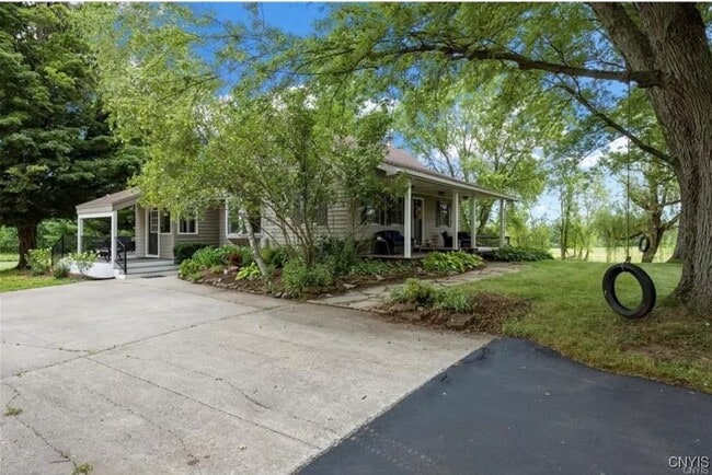 Building Photo - 2943 Lumbard Rd