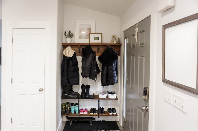 Foto del edificio - 1795 E Walnut Grove Dr