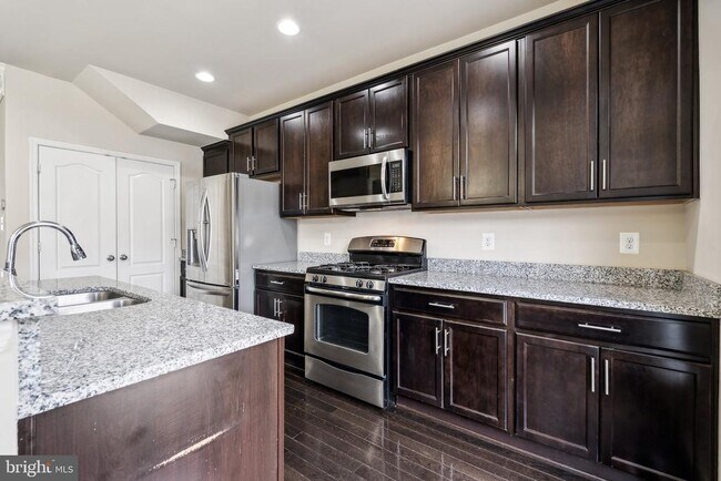 Foto del edificio - 12709 Horseshoe Bend Cir