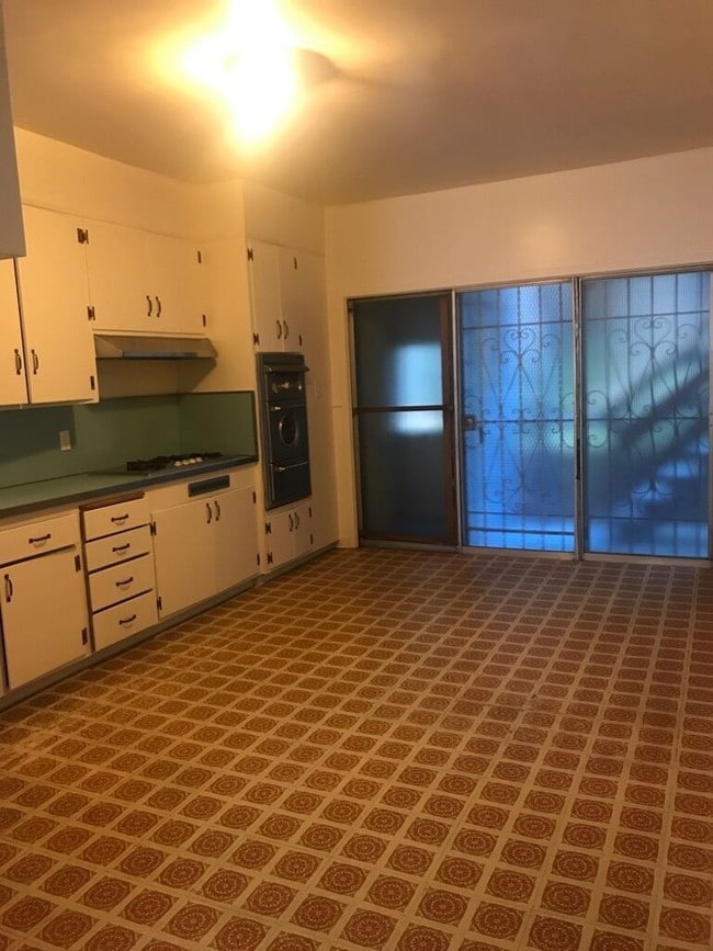 Interior Photo - 27-31 Auburn St