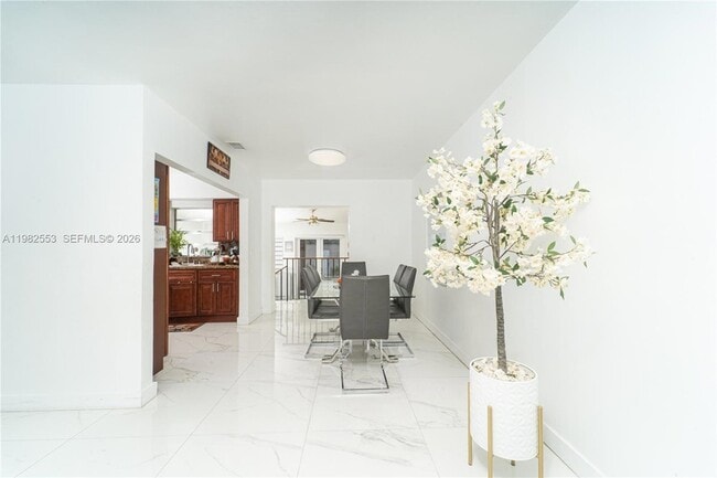 Foto del edificio - 172 W 17th St