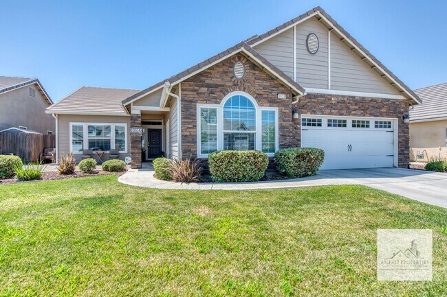 Building Photo - Great Clovis home with Multi-Generational ...