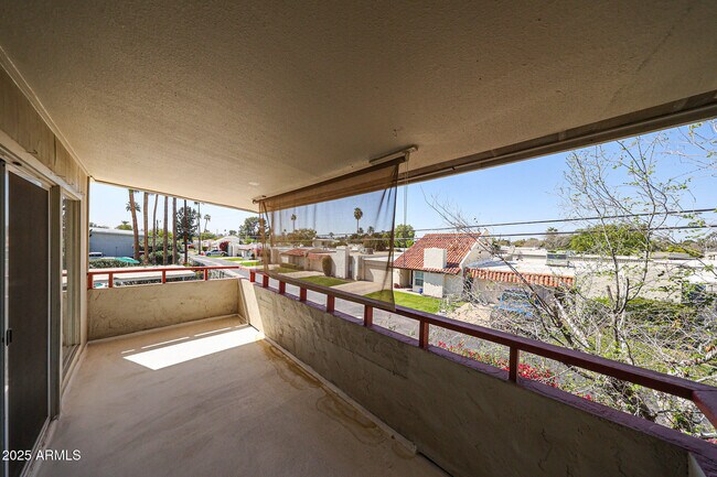 Foto del edificio - 1030 E Bethany Home Rd