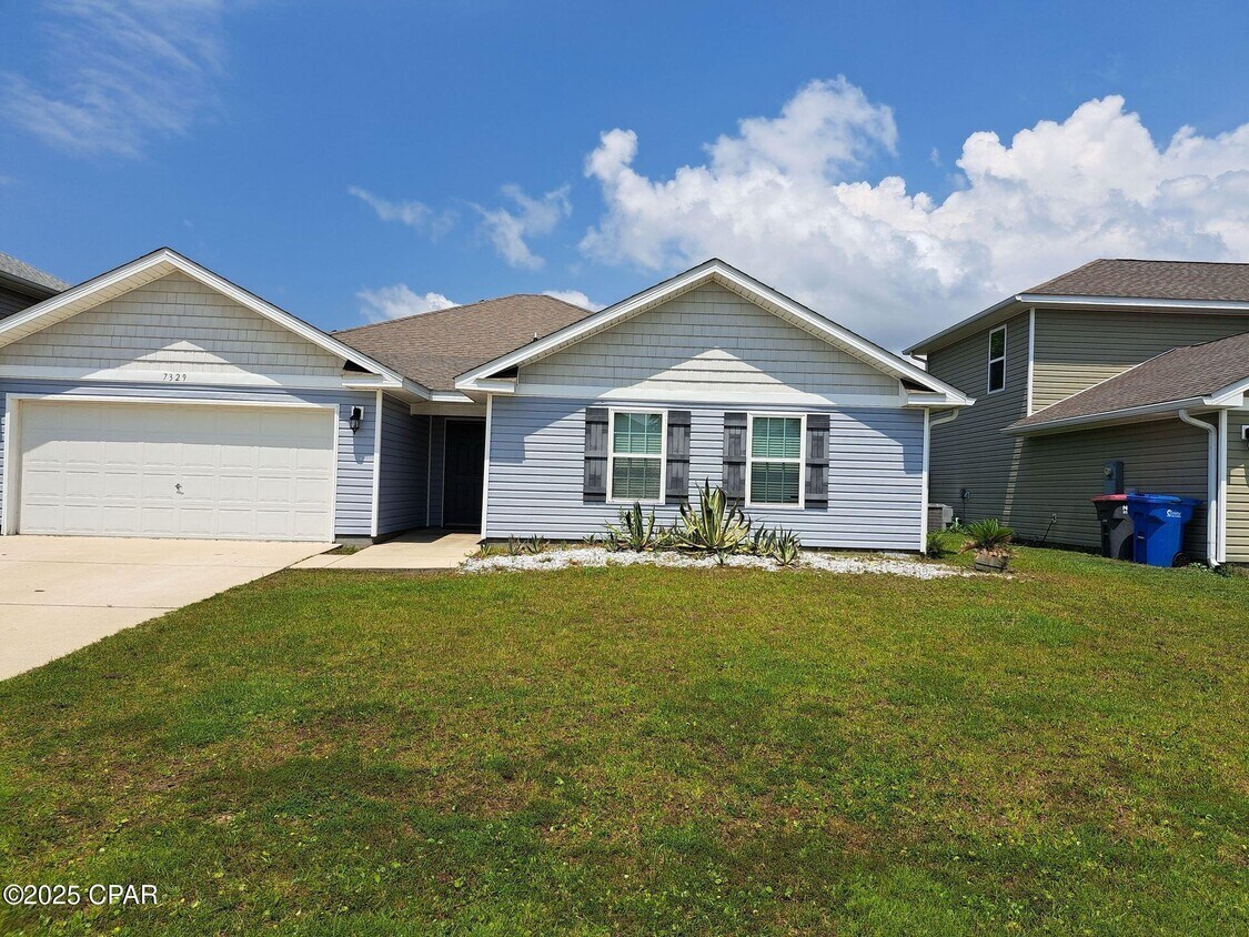Foto principal - 7329 Port Pl St
