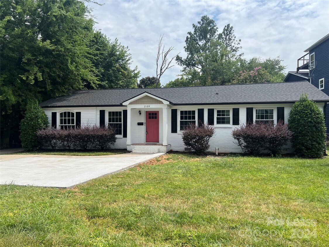 Primary Photo - 2124 Tyvola Rd