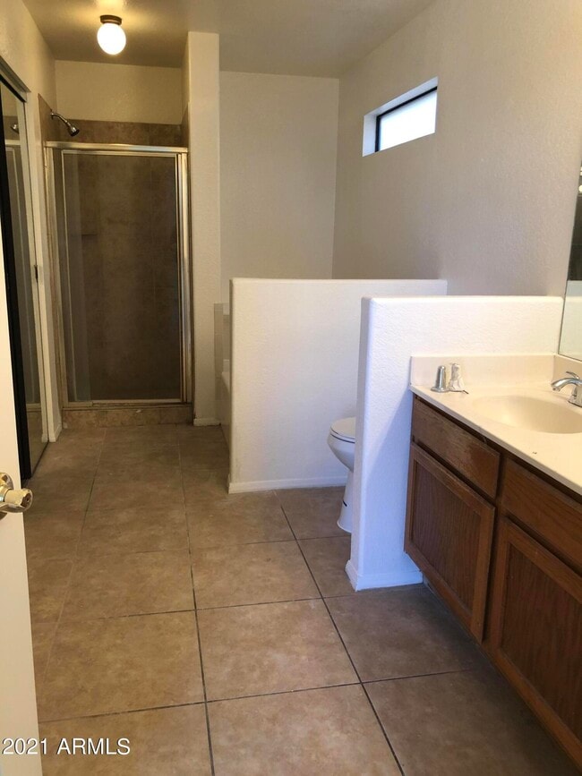 Building Photo - 4424 E Tanglewood Dr