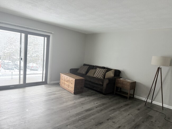 Building Photo - 310 Brook Village Rd