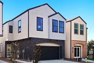 Building Photo - 2939 El Fenice Ln