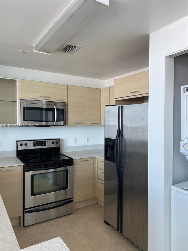 Foto del edificio - 350 NE 24th St