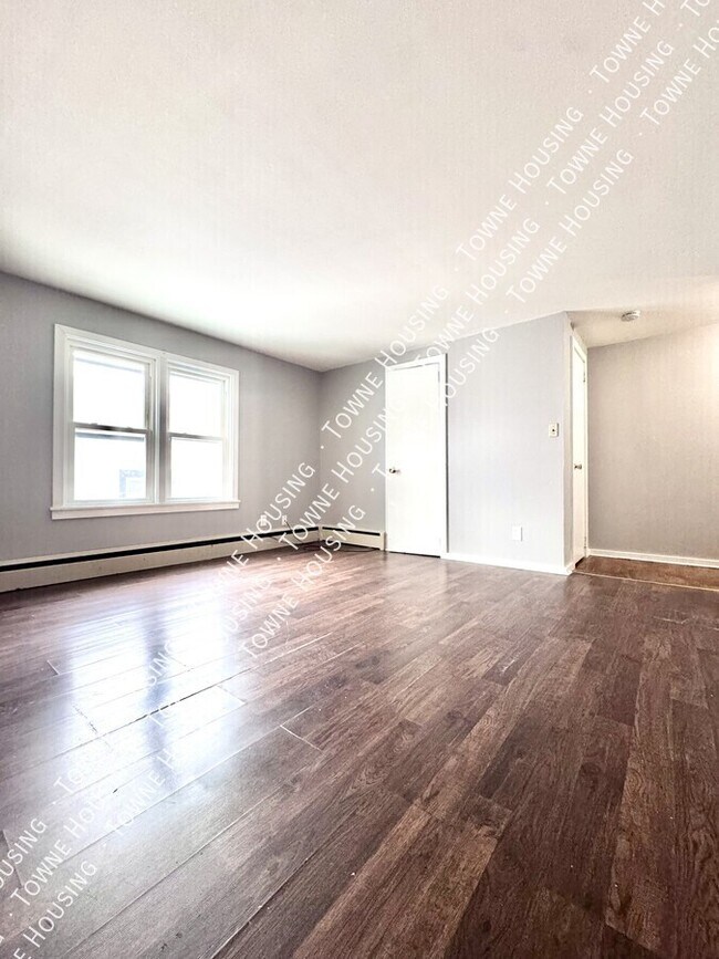 Foto del edificio - 70 Harvey Ave