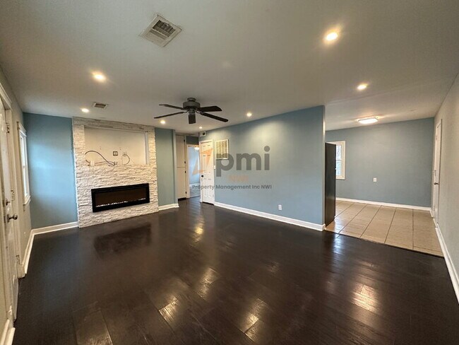 Foto del edificio - 7752 Beech Ave