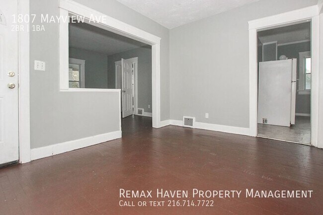 Building Photo - 1807 Mayview, UP, Cleveland - Spacious 2 b...