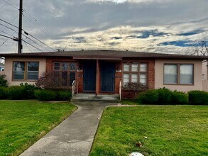 Building Photo - 5712-5716 J St