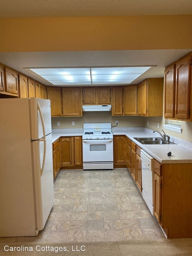 Building Photo - 2 br, 2 bath House - 64 Hidden Pines Court