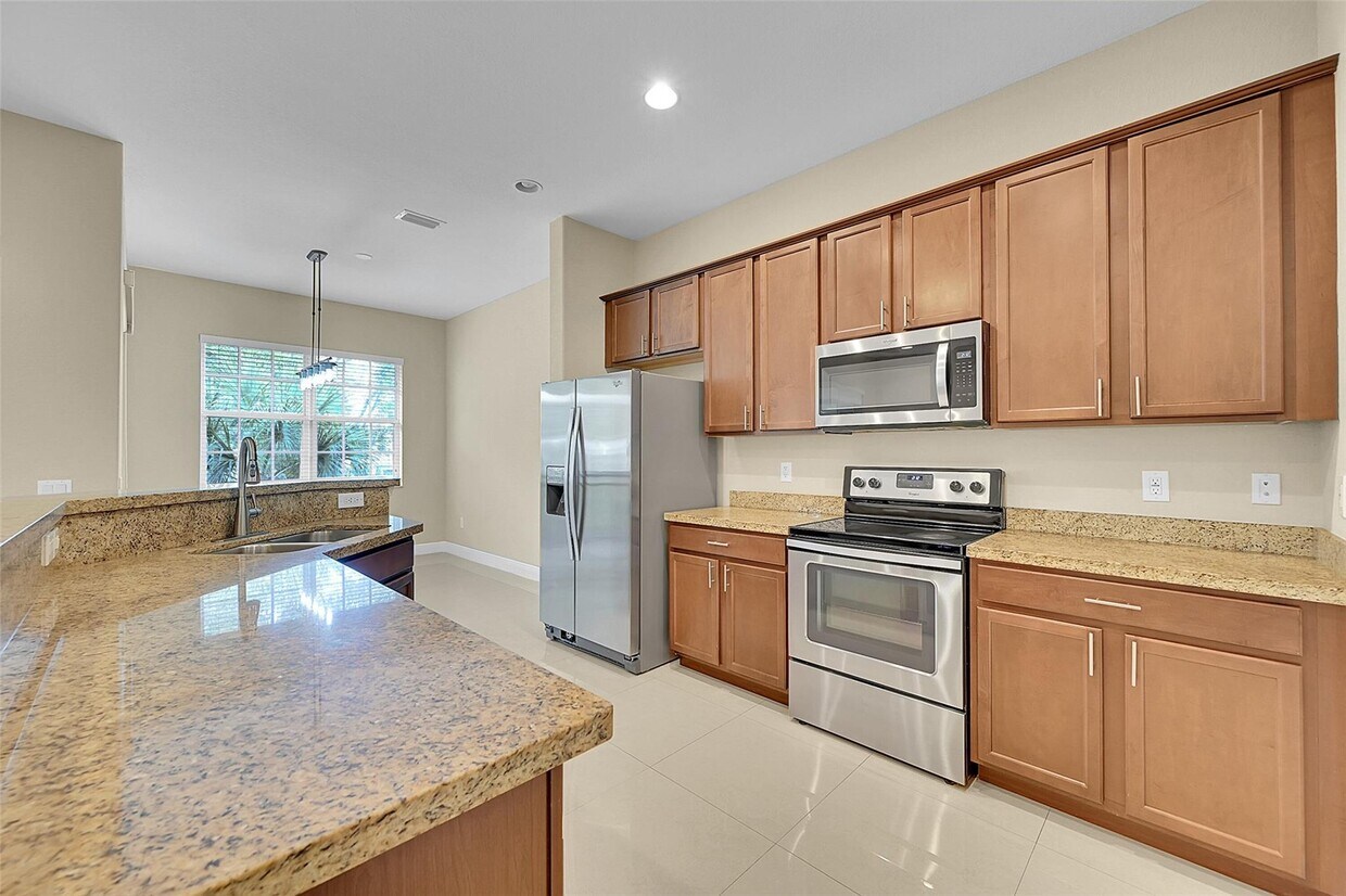 Foto principal - 12805 NW 83rd Ct