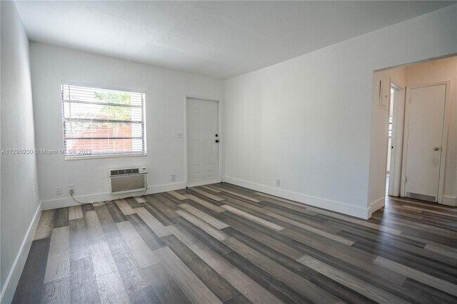 Foto del edificio - 1110 NW 6th Ave