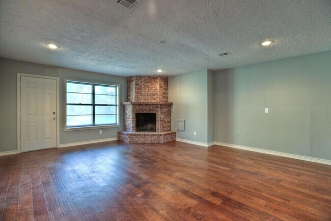 Foto del edificio - 1138 Cottage Oak Ln