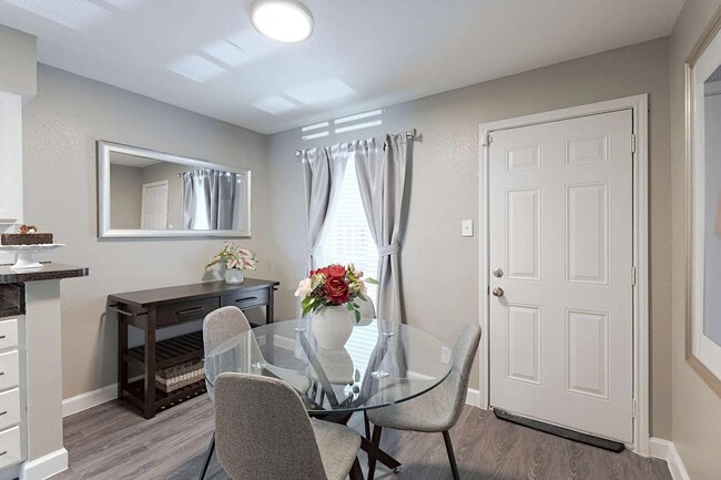 Building Photo - The Park at Aviano