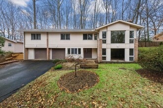 Building Photo - 7700 Hamilton Spring Rd