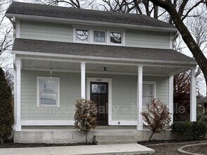 Building Photo - 548 Veritas St