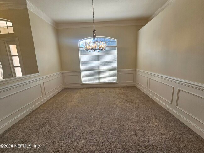 Foto del edificio - 9028 Deercress Ct