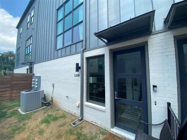 Building Photo - 5202 Capitol Ave