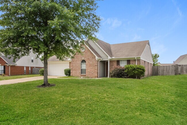Foto del edificio - 6331 White Hawk Ln
