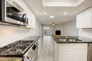 Building Photo - 6906 Lovely Ln