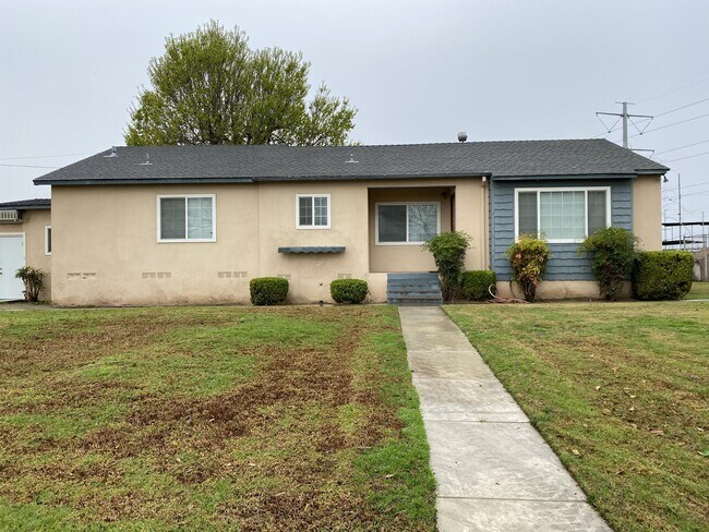 Foto del edificio - 13750 S Archibald Ave