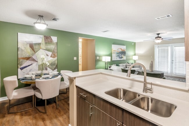 Photo - Crossgates Apartment Homes