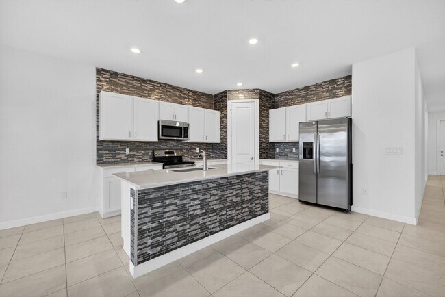 Building Photo - 13275 NW Copper Creek Dr