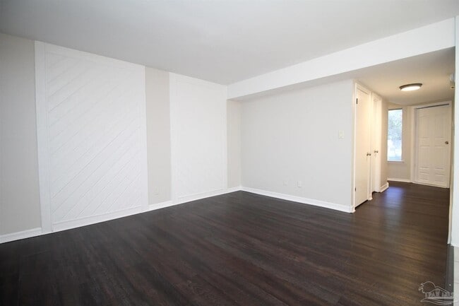 Foto del edificio - 7225 Dogwood Terrace Dr