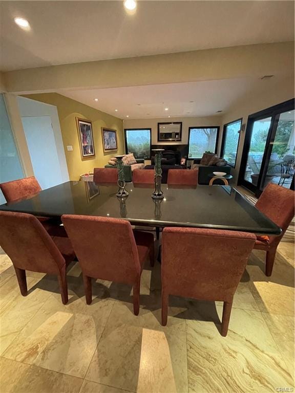 Foto del edificio - 16772 Knollwood Dr